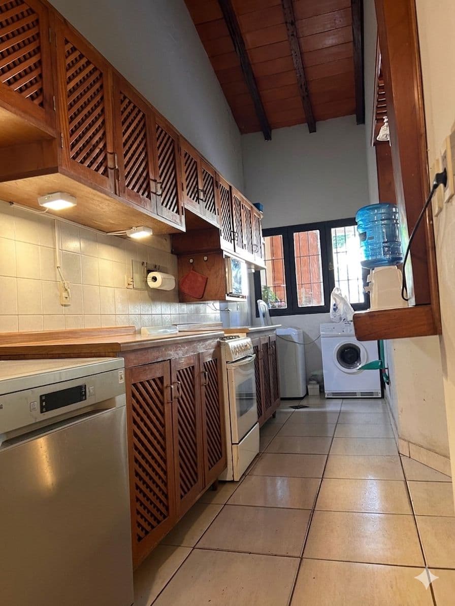 Casa amoblada en Lambare zona residencial, Barrio Felicidad, foto 2