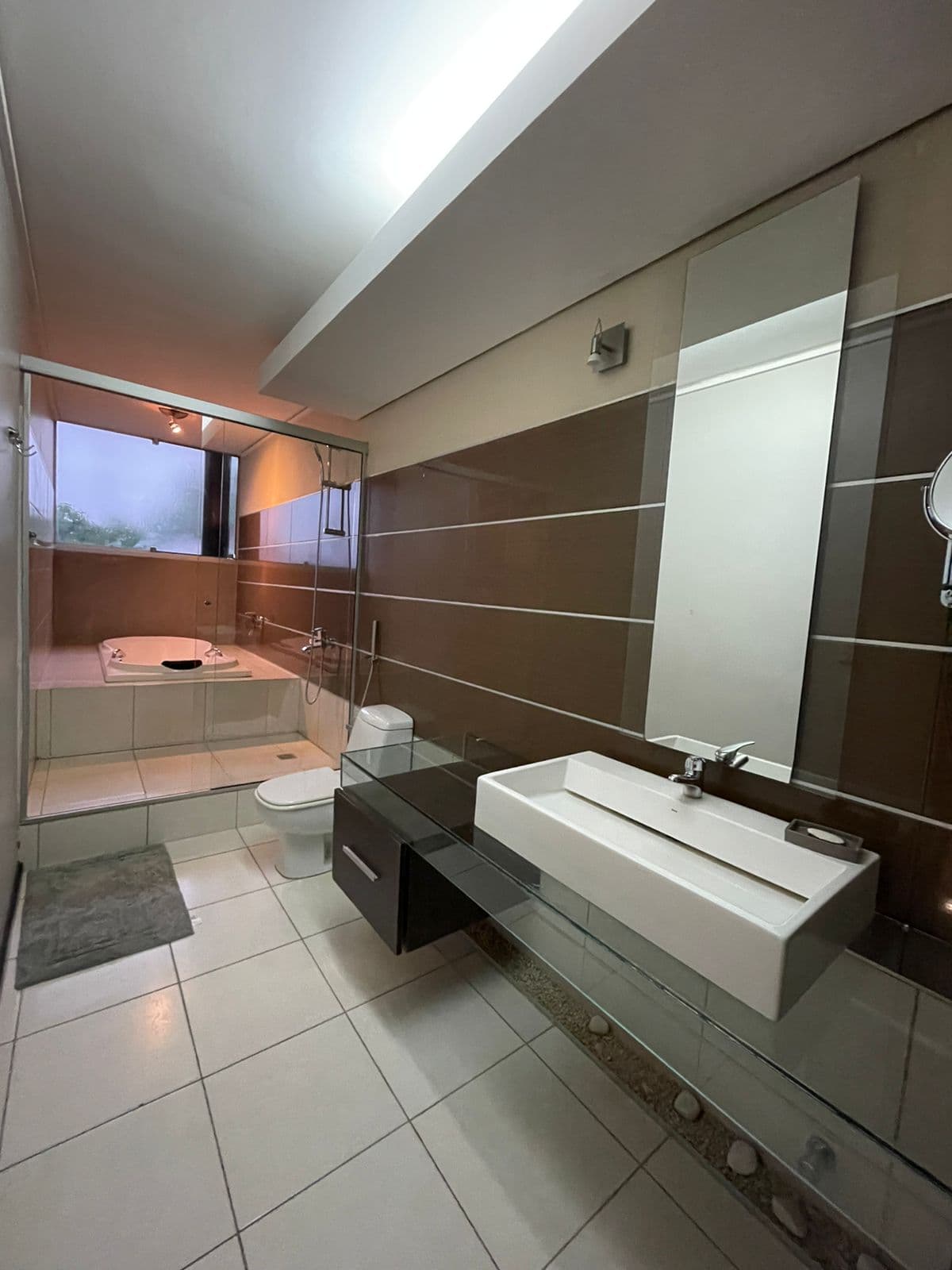 Alquiló amplío dúplex amoblado moderno, foto 5