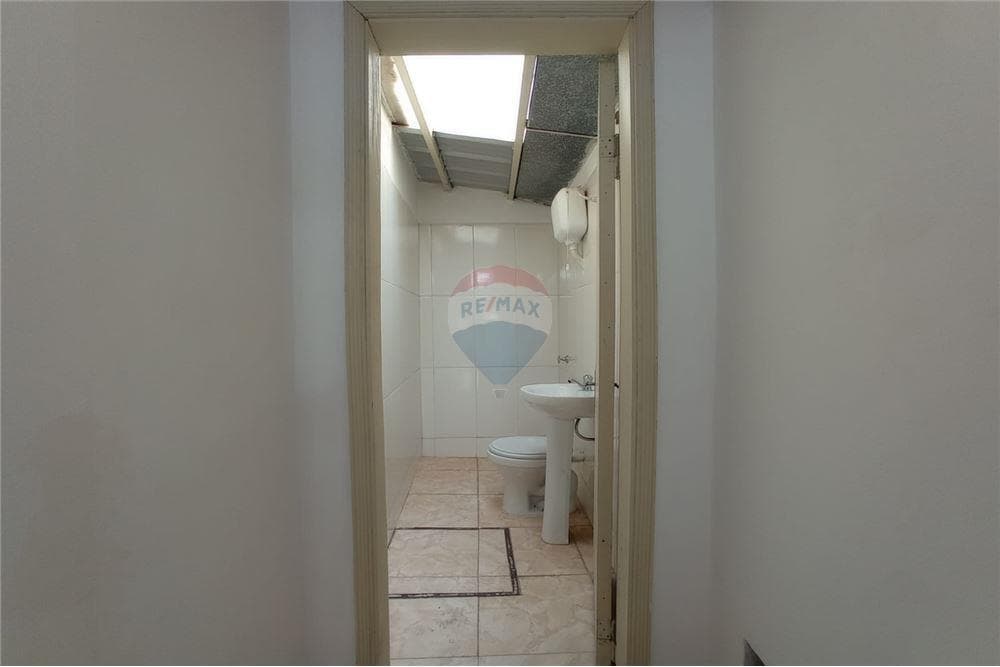 Local Comercial - Alquiler - Recoleta, Paraguay, foto 2