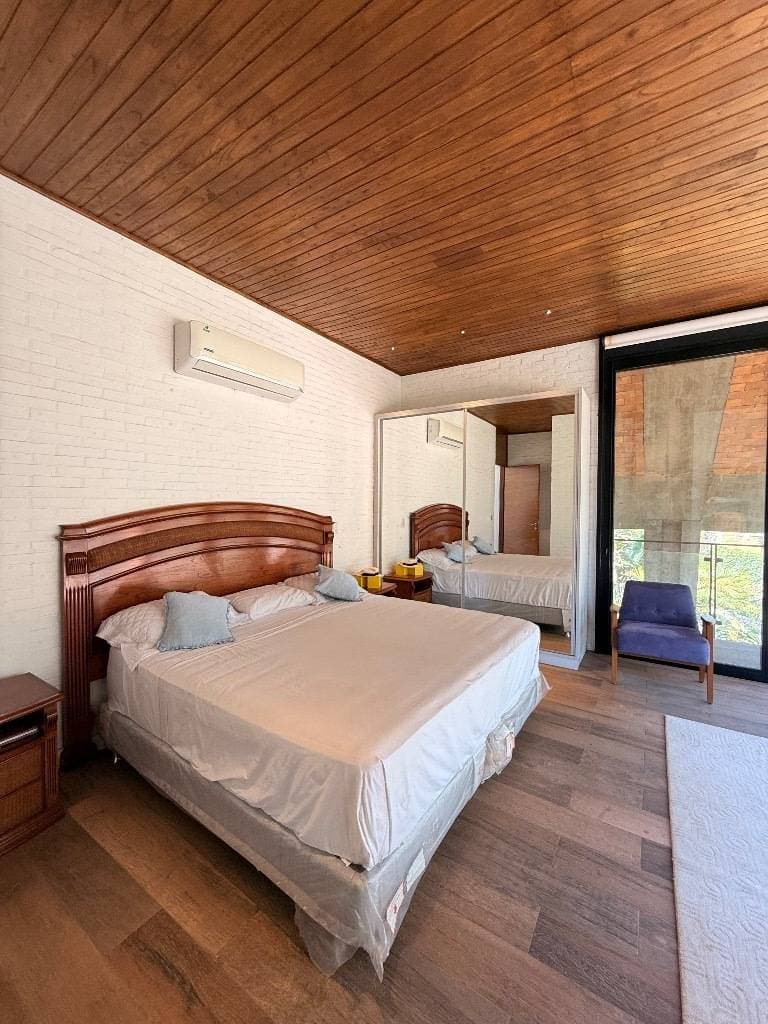 Lujosa y exclusiva casa en venta en barrio cerrado surubi'i, foto 2