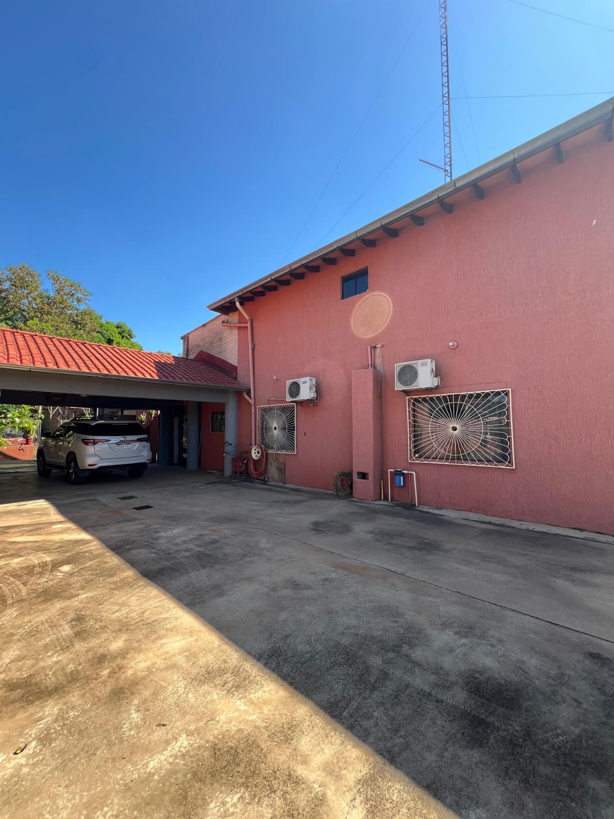 Casa en venta en Capiatá | con frente comercial — foto 4