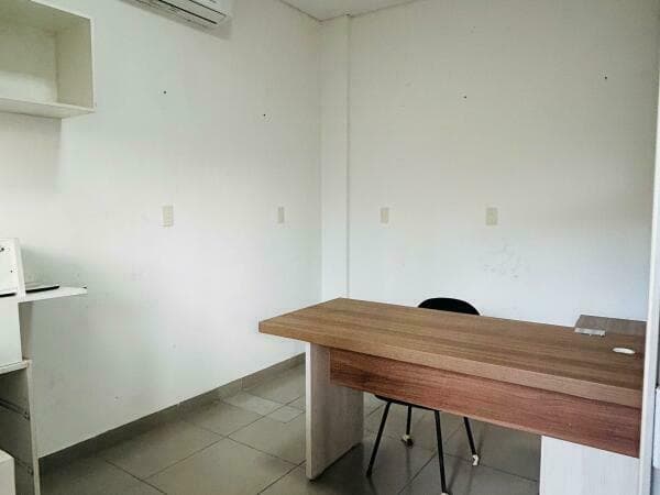 Edificio en santisima Trinidad, a 1 cuadra de artigas, foto 5