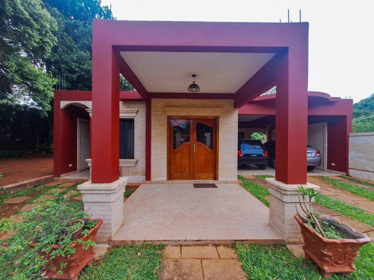 Vendo hermosa casa en la ciudad de Luque Marambure