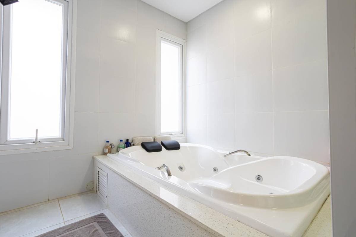 En venta – Amplia residencia en Lambaré A solo 10 minutos del Colegio SEK, foto 3