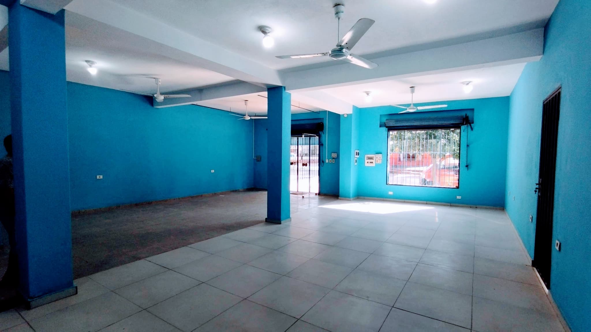Salón 72 m2 en Fernando de la Mora zona sur, foto 3