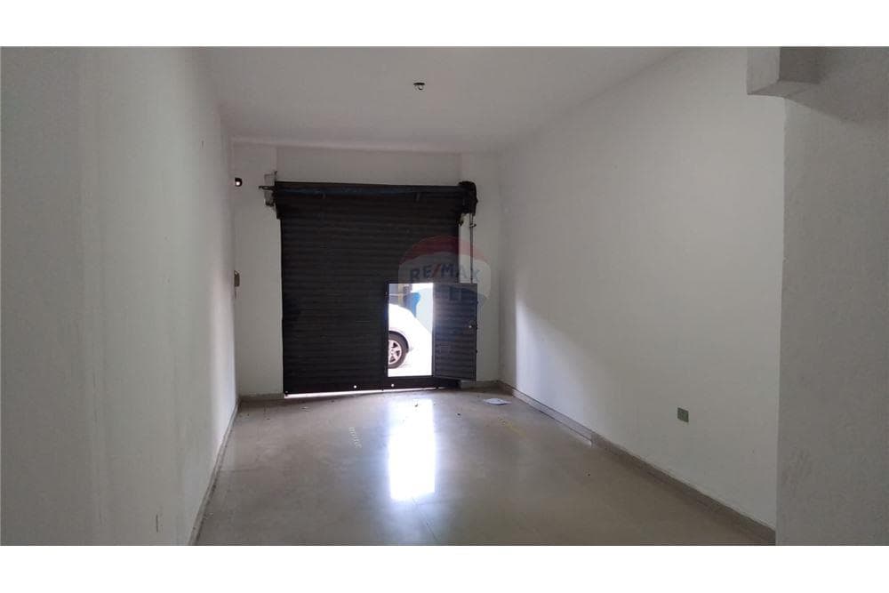¡Locales Comerciales en el Corazón de San Lorenzo! — foto 4