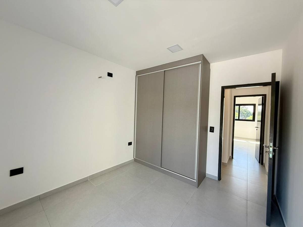 Duplex minimalista a estrenar en Luque laurelty, foto 4
