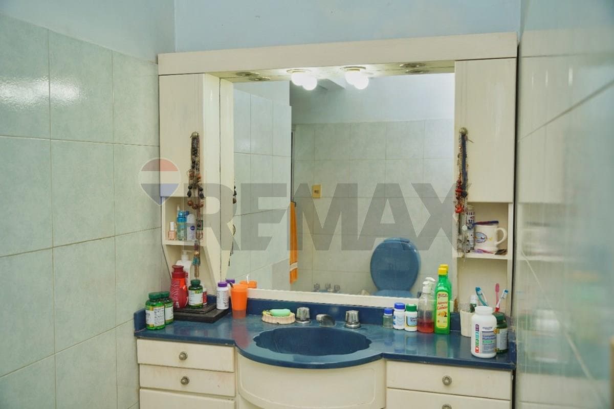 Casa de 5 Hab. con Dos Departamentos Independientes en Ciudad Nueva — foto 2