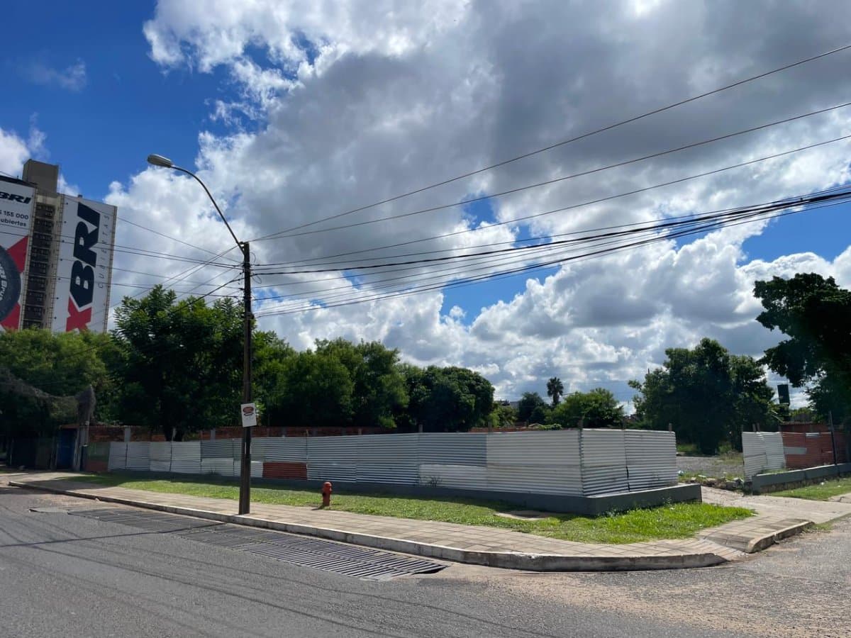 Alquiler de terreno en barrio san jorge. 2300 m2