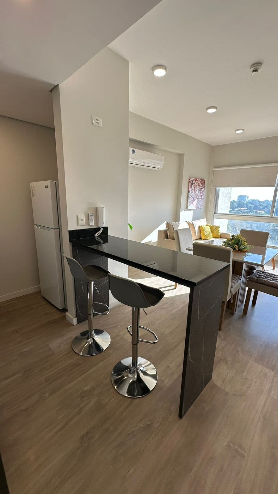 Amplio departamento de 1 dormitorio amoblado — foto 4