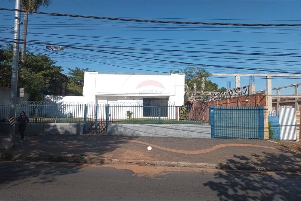 Vendo salon comercial en vista alegre sobre avda fernando