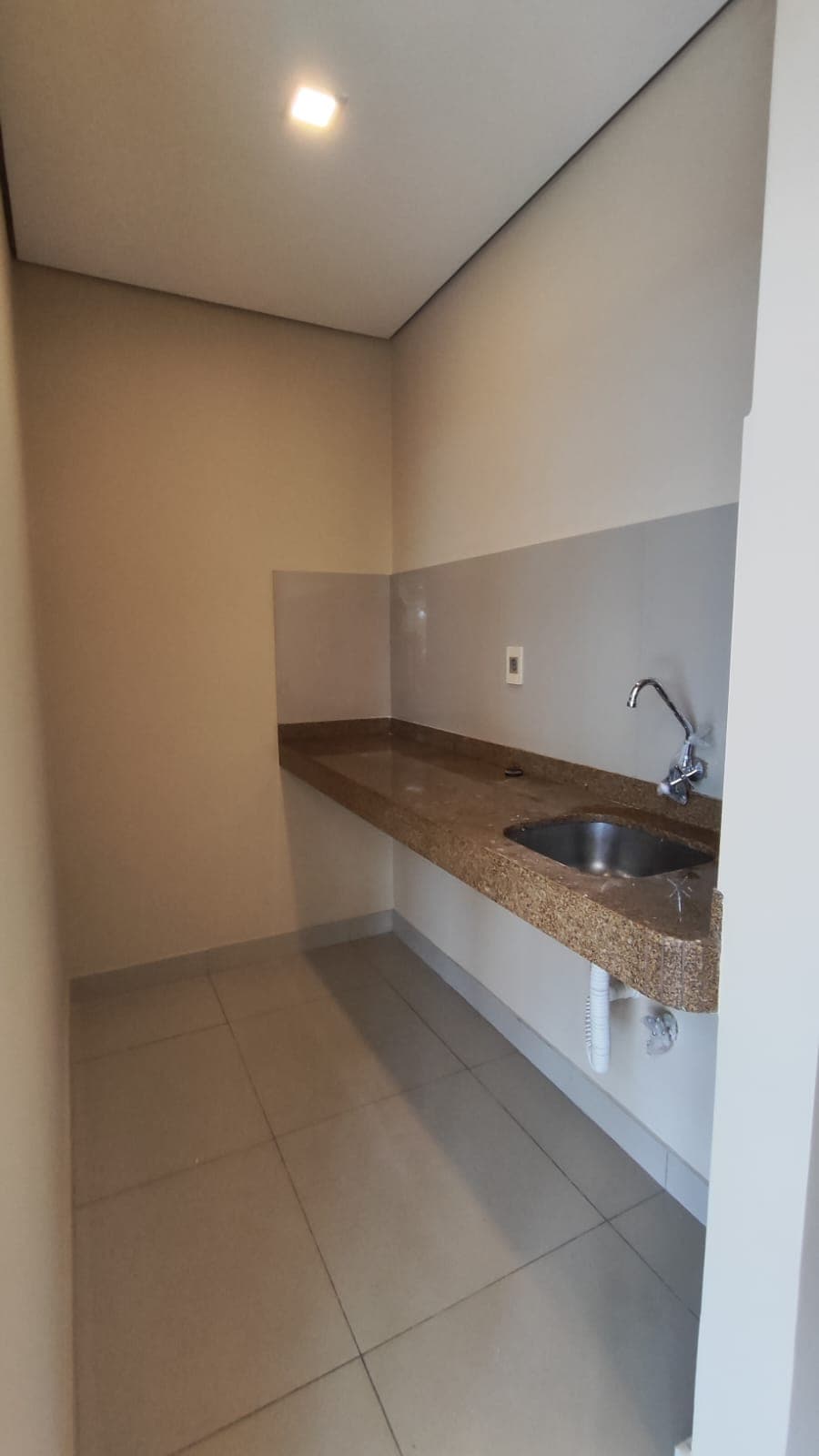 Salón Comercial a una cuadra de la Transchaco, foto 5