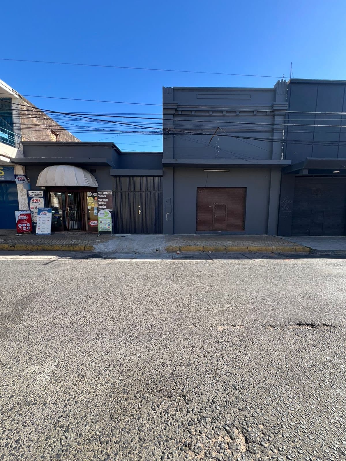 En alquiler - amplia casa para oficina - barrio la encarnacion