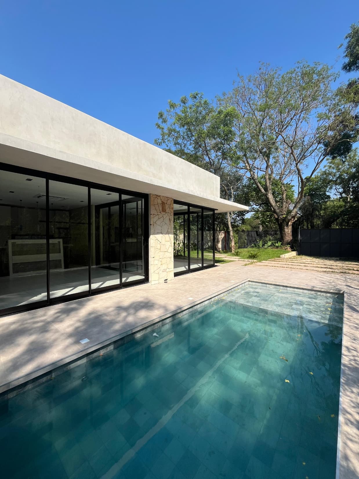 Vendo fina residencia amoblada a estrenar en sanber!!