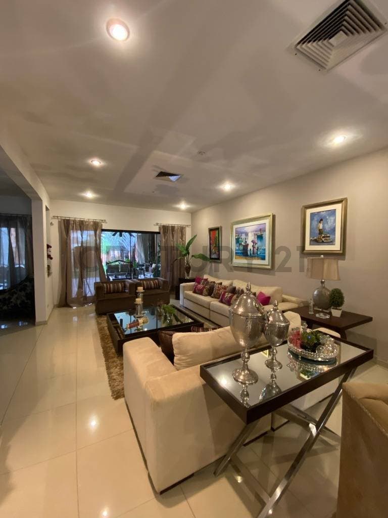 Residencia en el barrio mburucuya, foto 4