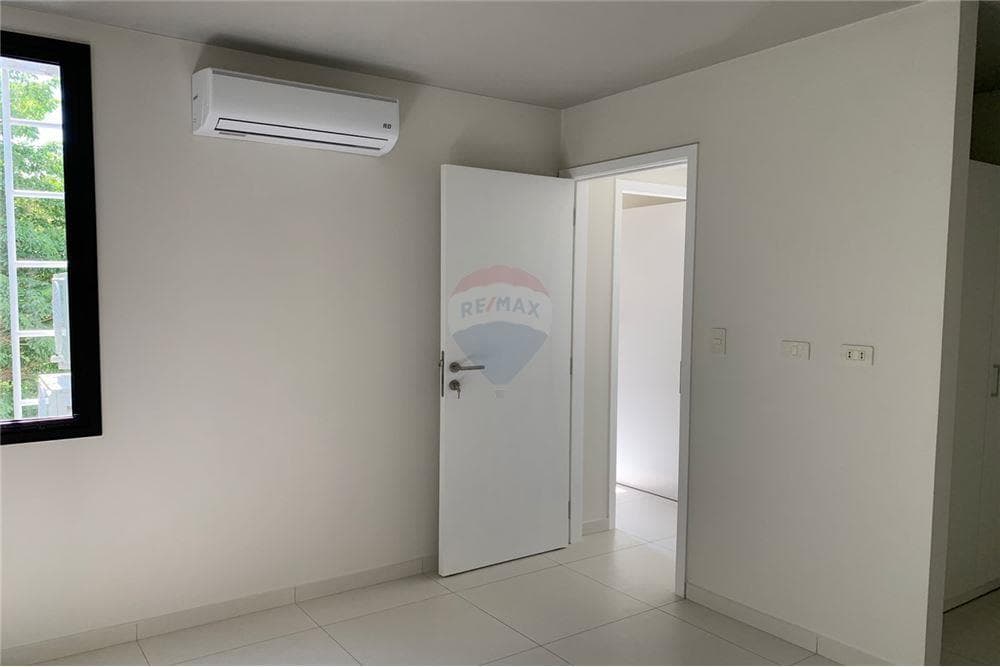 Departamento en alquiler en Luque, foto 3