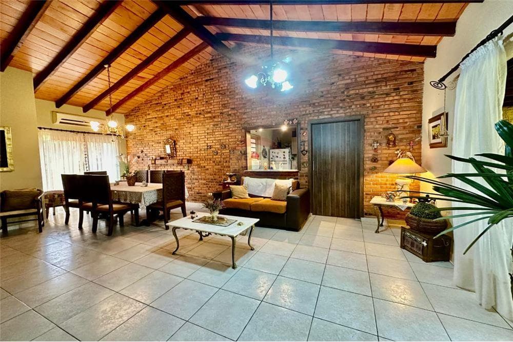 Hermosa casa en Luque, foto 5