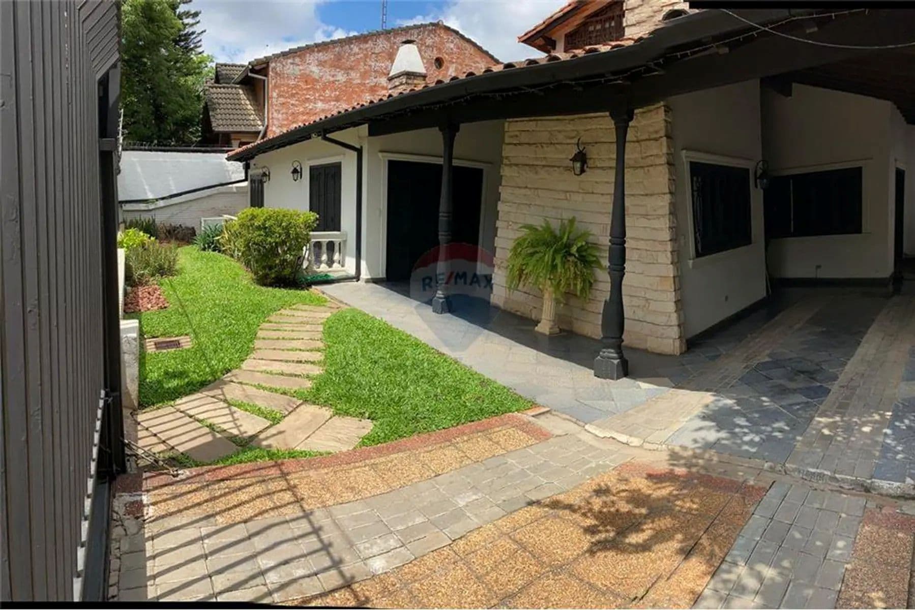 Residencia en venta | Manora, Carmelitas — foto 1