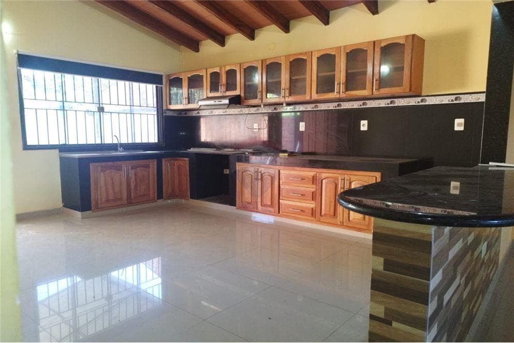 Acogedora vivienda en venta en Ñemby
