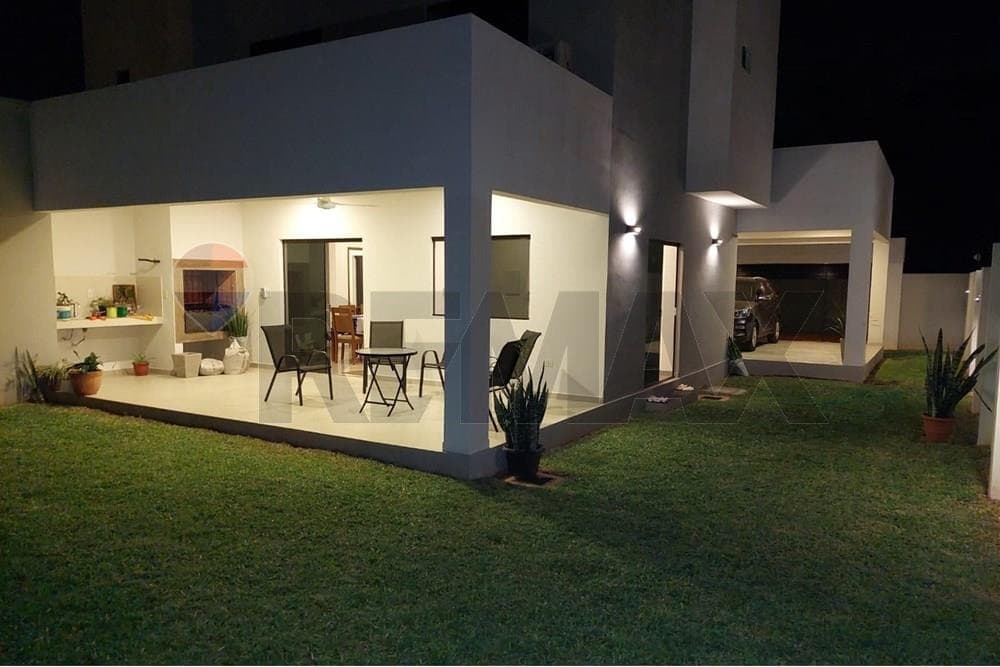 Amplia residencia en Luque - primer barrio, foto 5