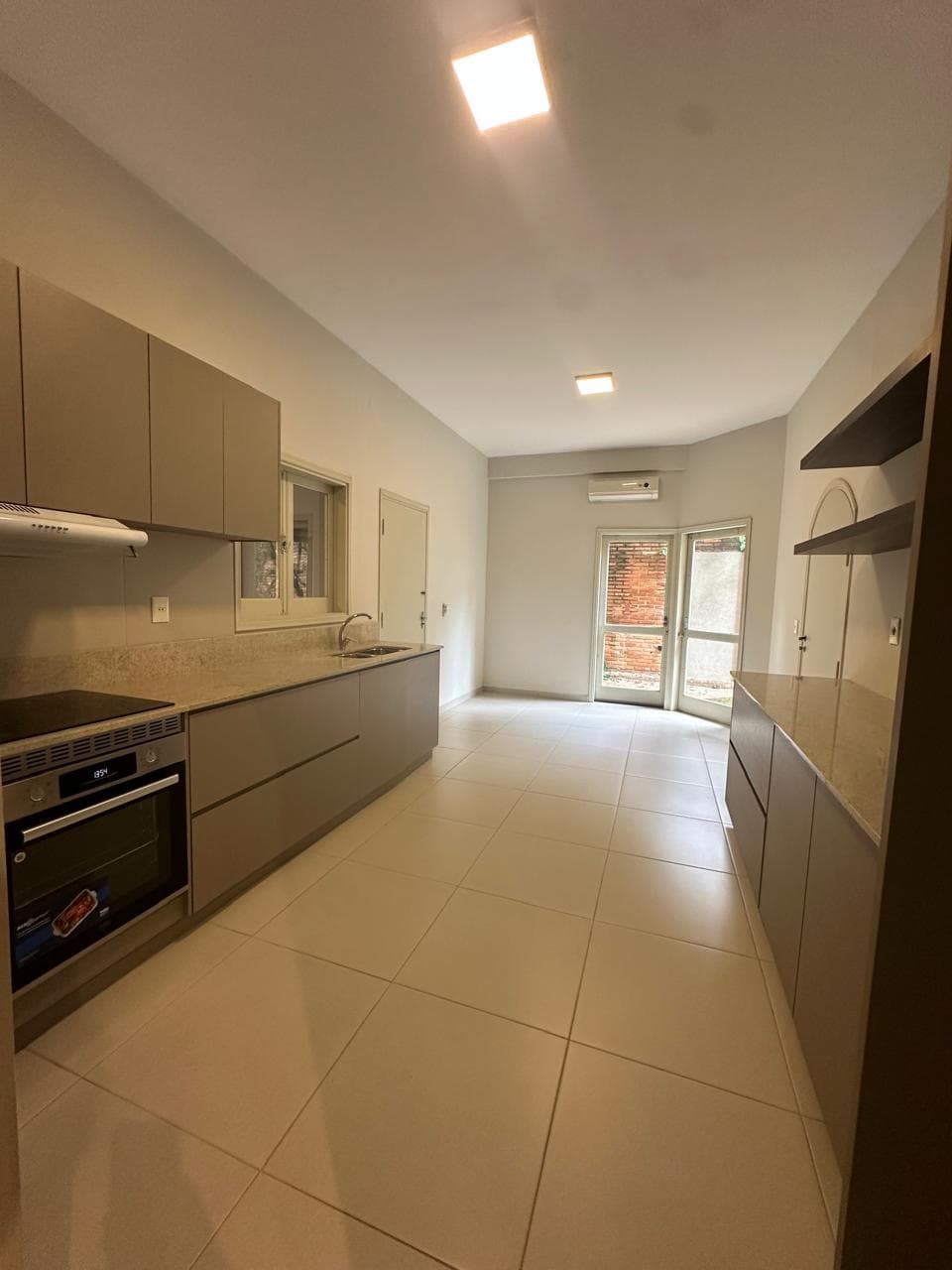 Hermoso duplex totalmente remodelado en barrio cerrado “los cedros” — foto 4