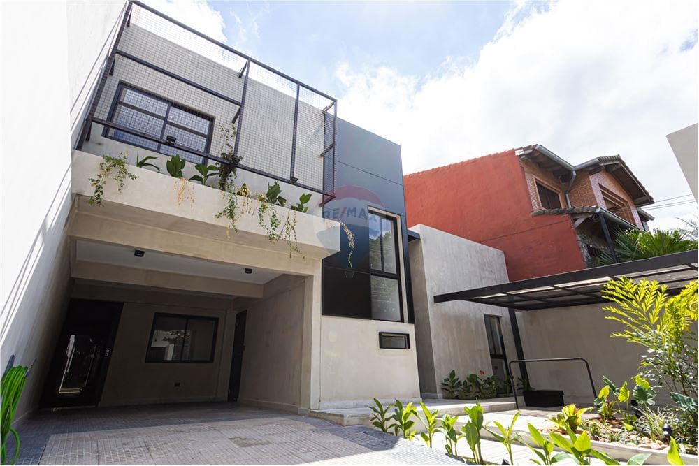 Residencia Premium en Mburucuya, foto 1