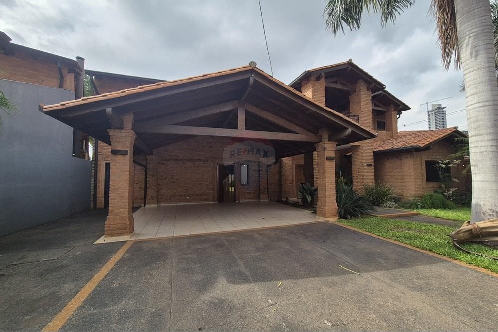Residencia de 4 dormitorios en Las Lomas, foto 1