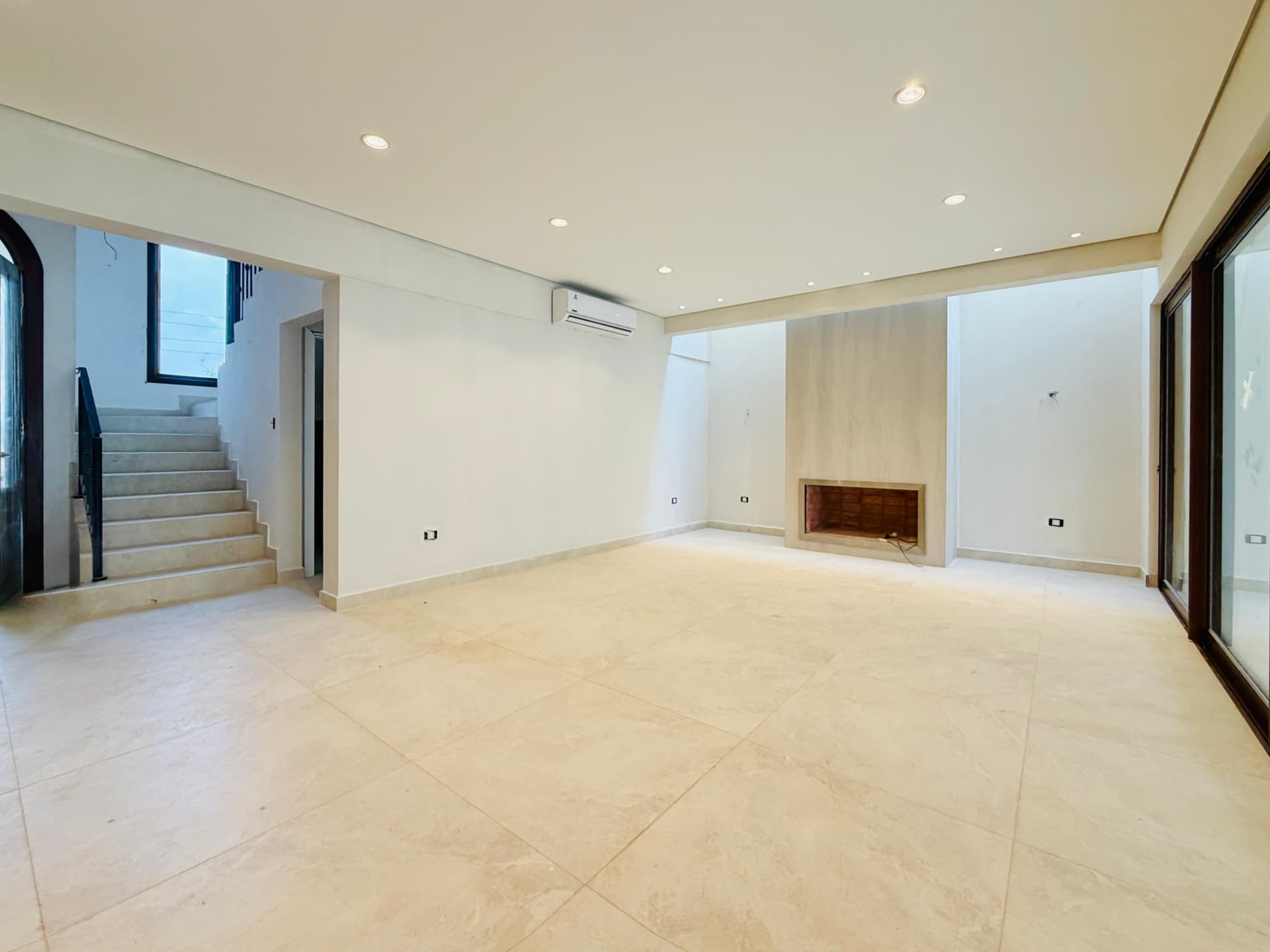 preciosa residencia a ESTRENAR en el barrio Mburucuyá!, foto 3