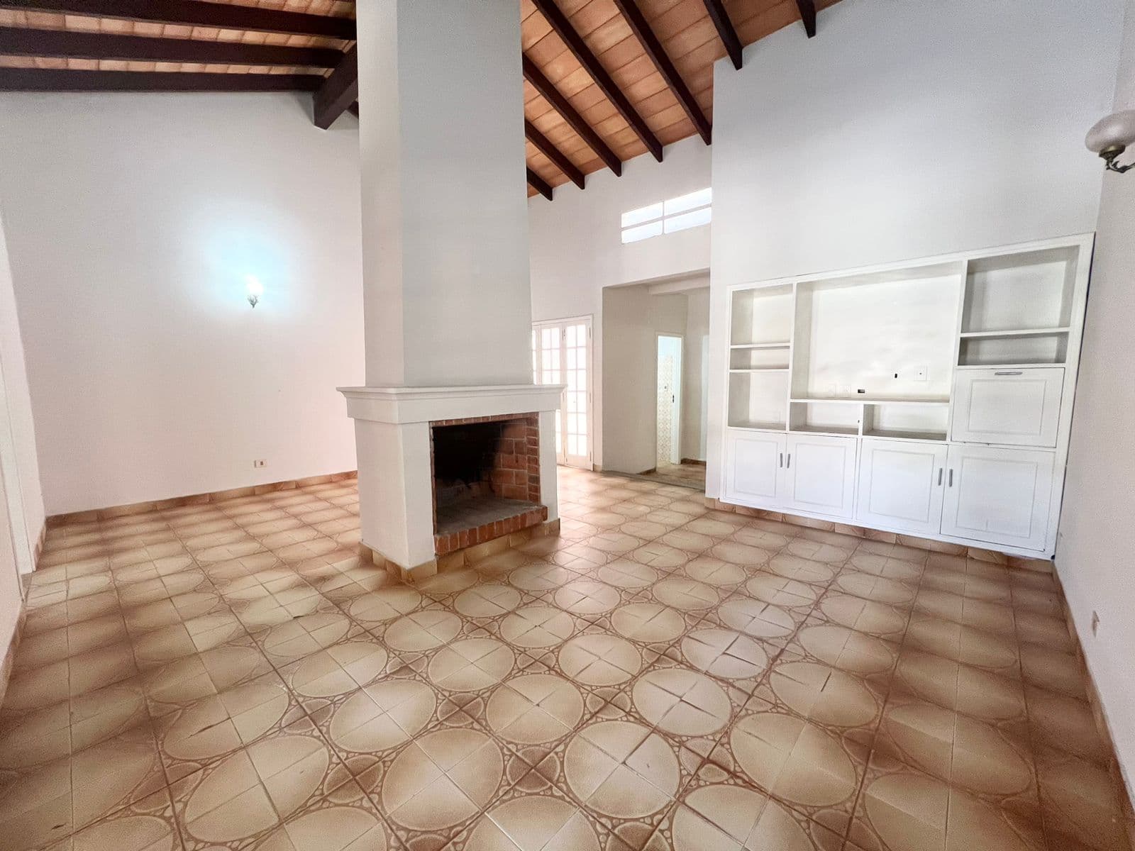 En Venta Casa De 2 Pisos En Barrio Herrera V137/ — foto 2
