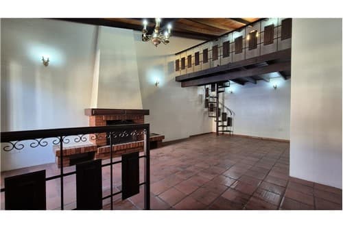 Casa-Venta- Ciudad Nueva, Asunción