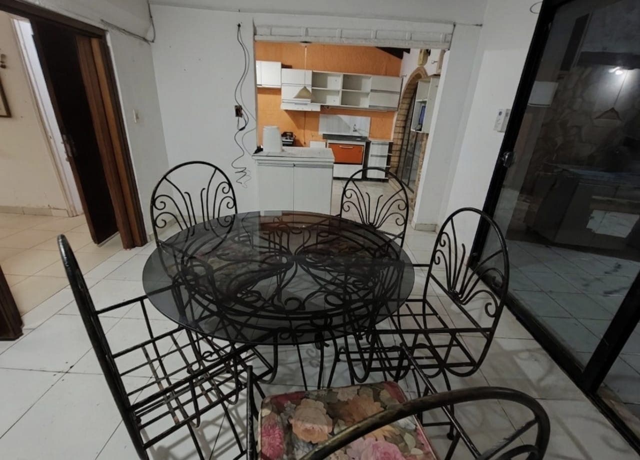 ! Casa con salón independiente sobre Av. Médicos del Chaco – Lambaré, foto 4
