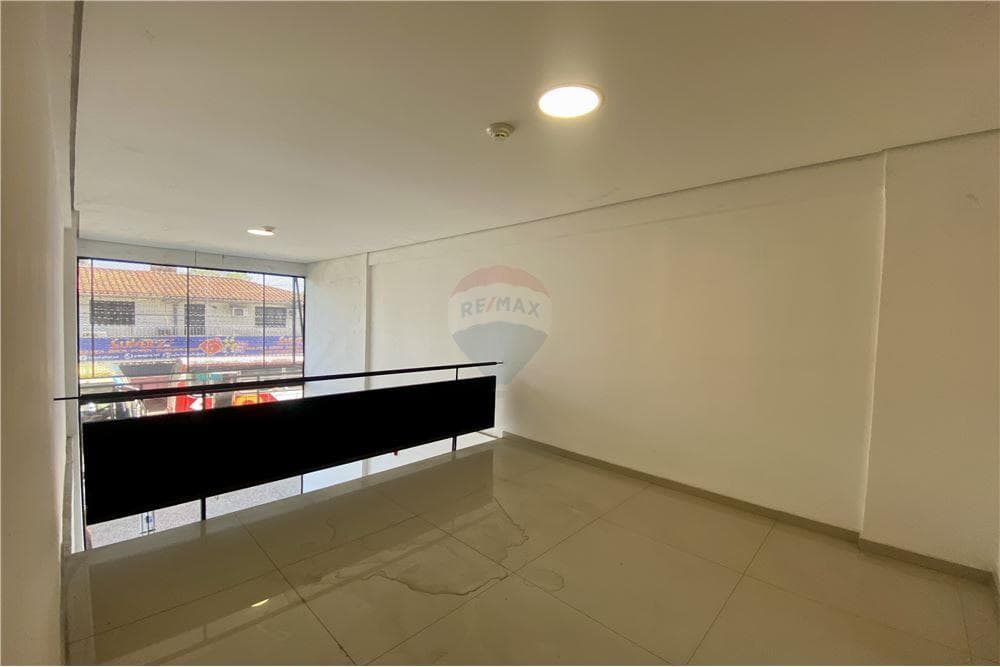 Salon comercial - alquiler - mercado San Lorenzo, foto 4
