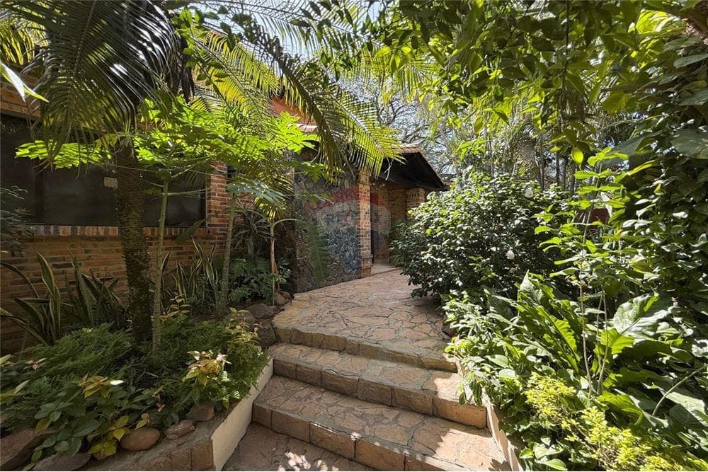 Casa en venta en lambare, foto 2