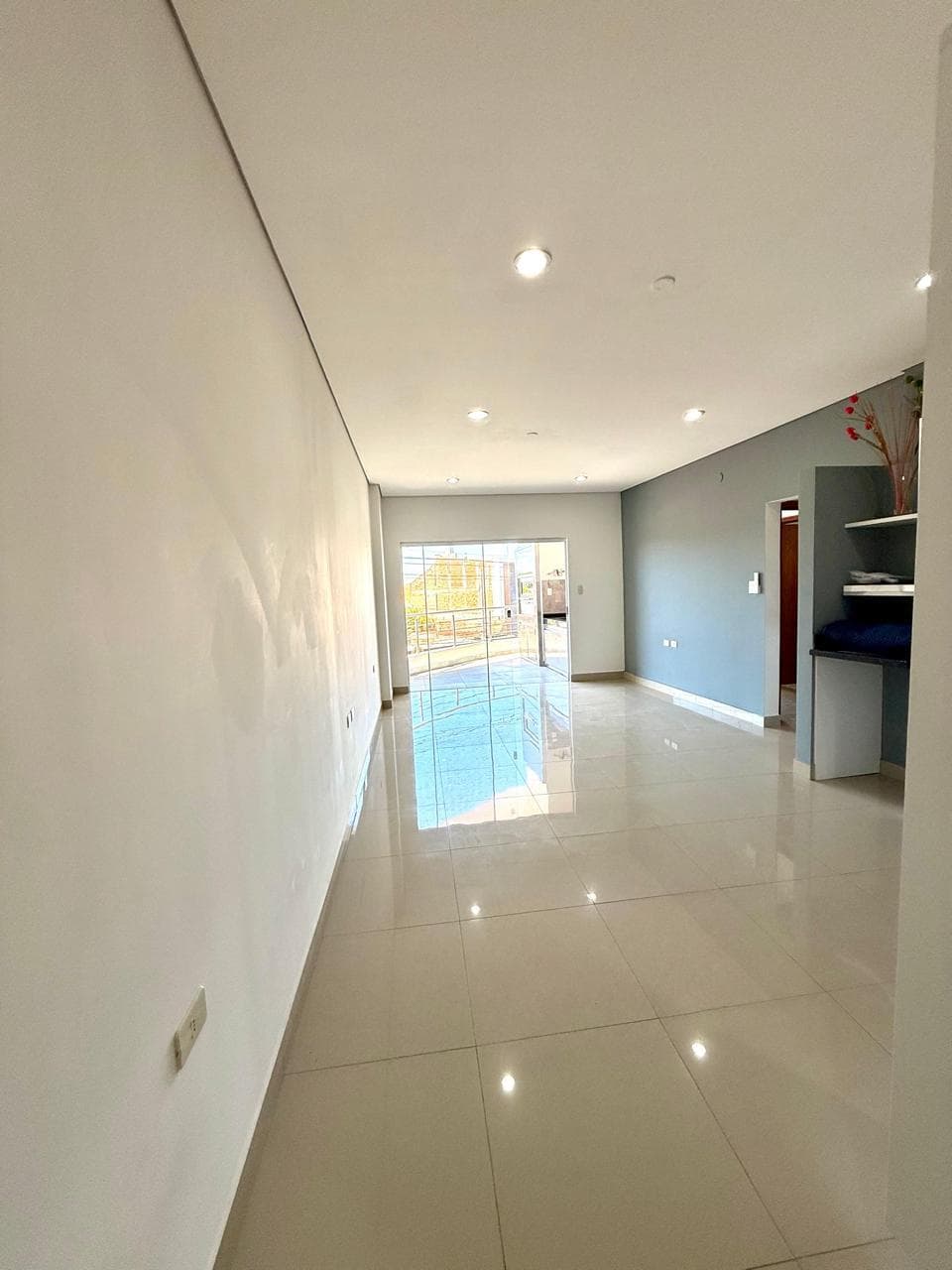 departamento semi amoblado en Luque - Laurelty, foto 3