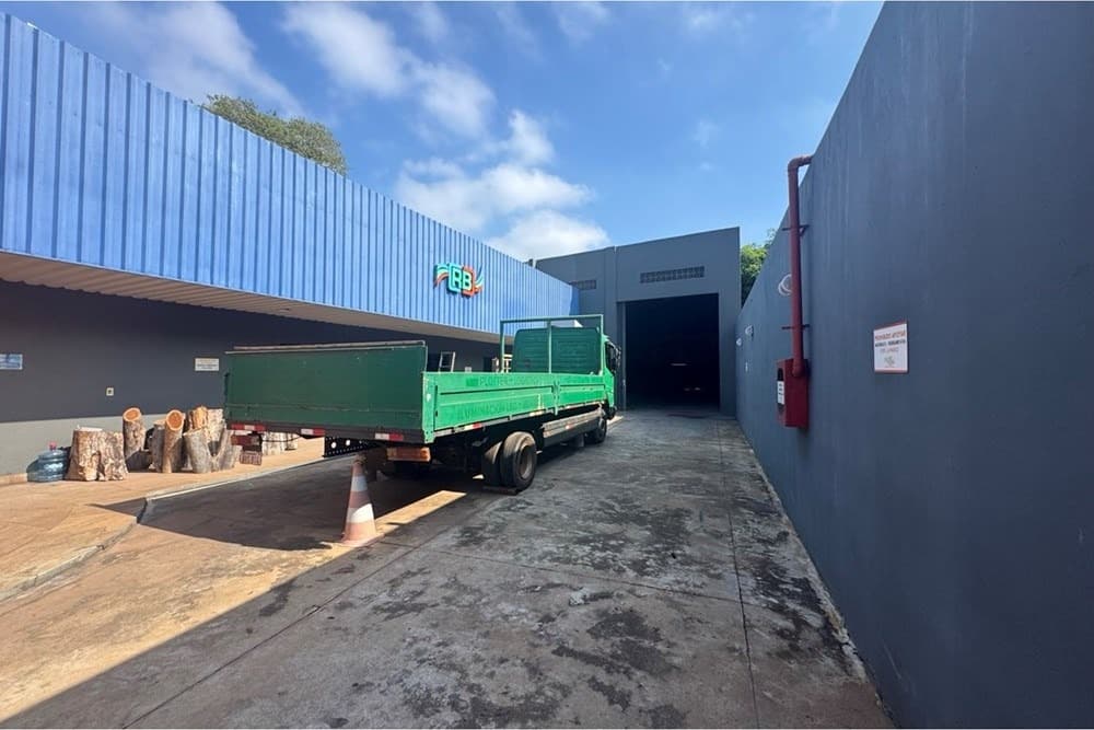 Propiedad industrial y logistica en limpio — foto 5