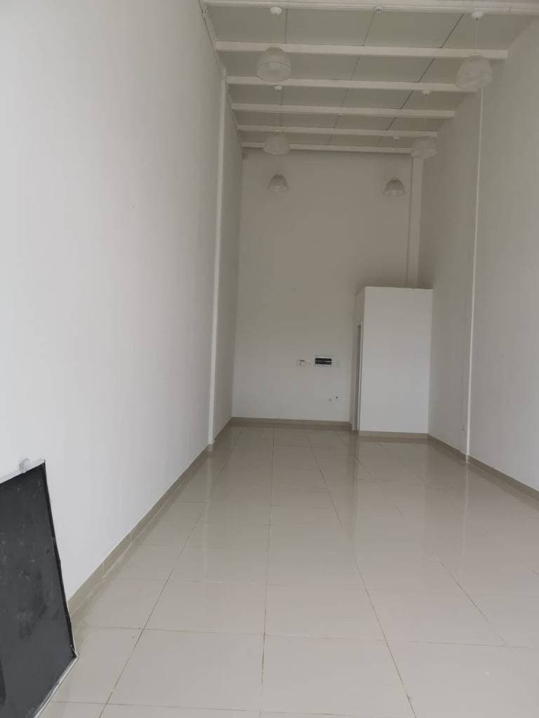 Salon comercial en San Lorenzo