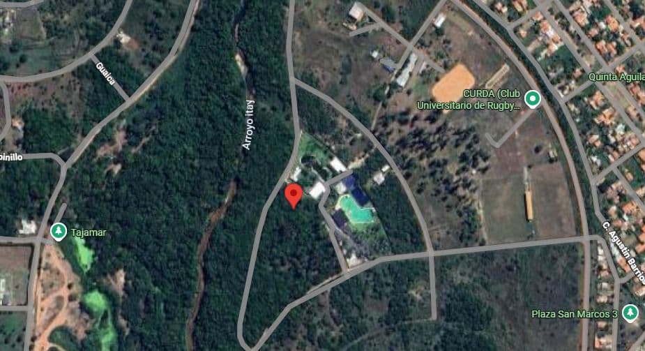 Amplio terreno en venta en Surubi'i 2
