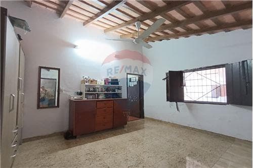 Casa en Fernando de la Mora, foto 1