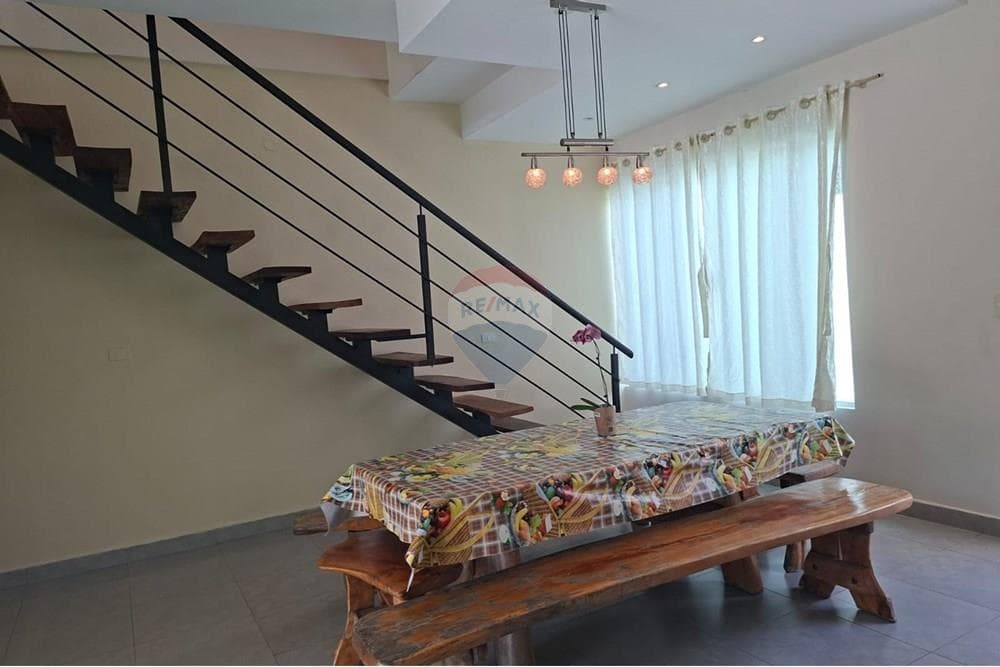 ¡Moderna Duplex con Piscina en San Bernardino!, foto 3