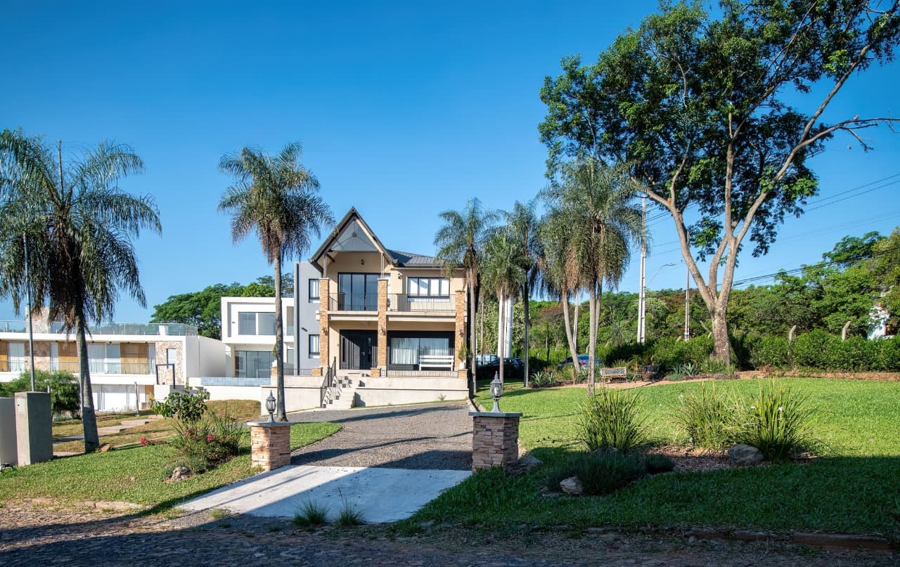 Vendo casa en San Bernardino con vista al rio