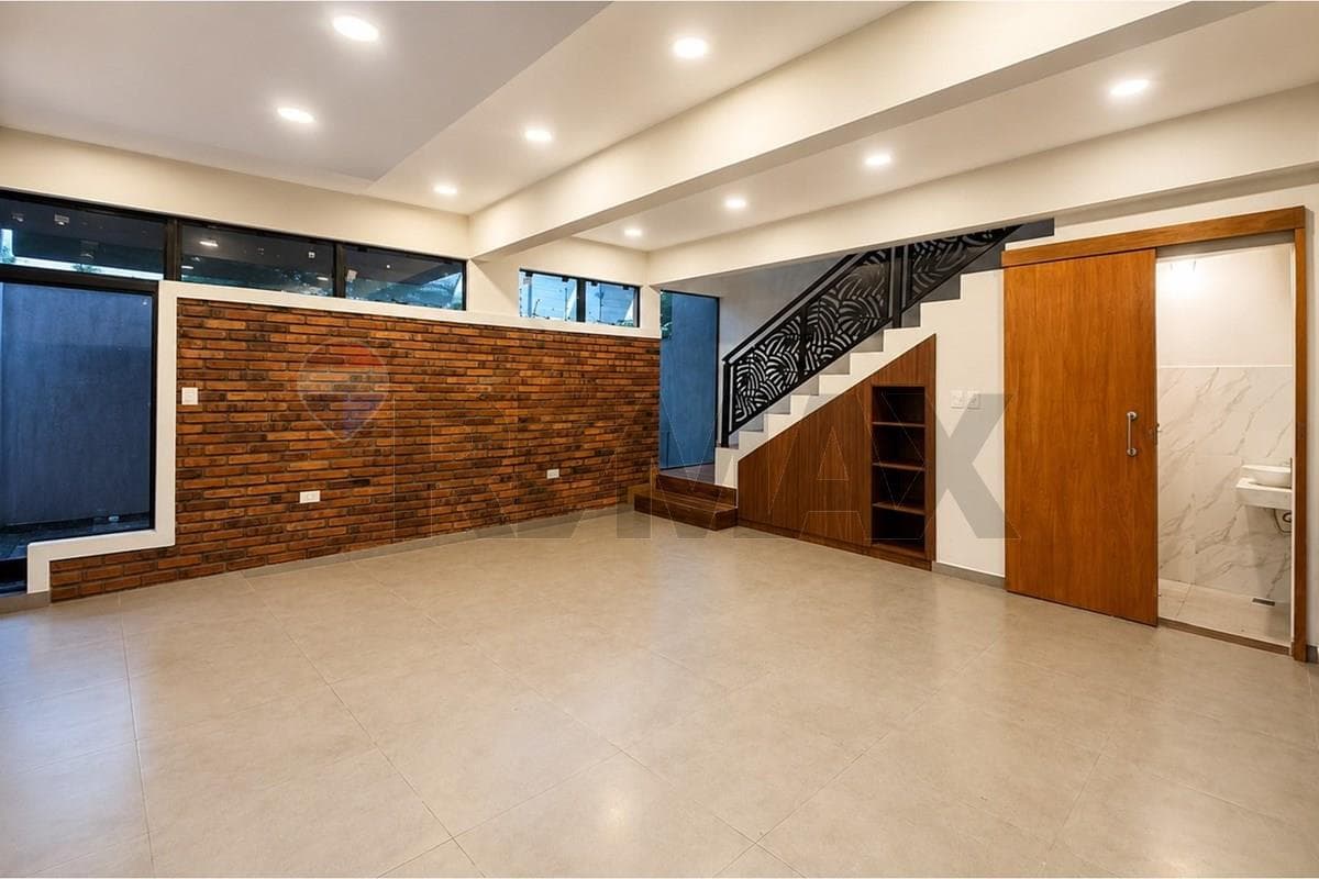 Dúplex En Venta Lambaré, Zona San Roque González Moderno Dúplex, foto 3