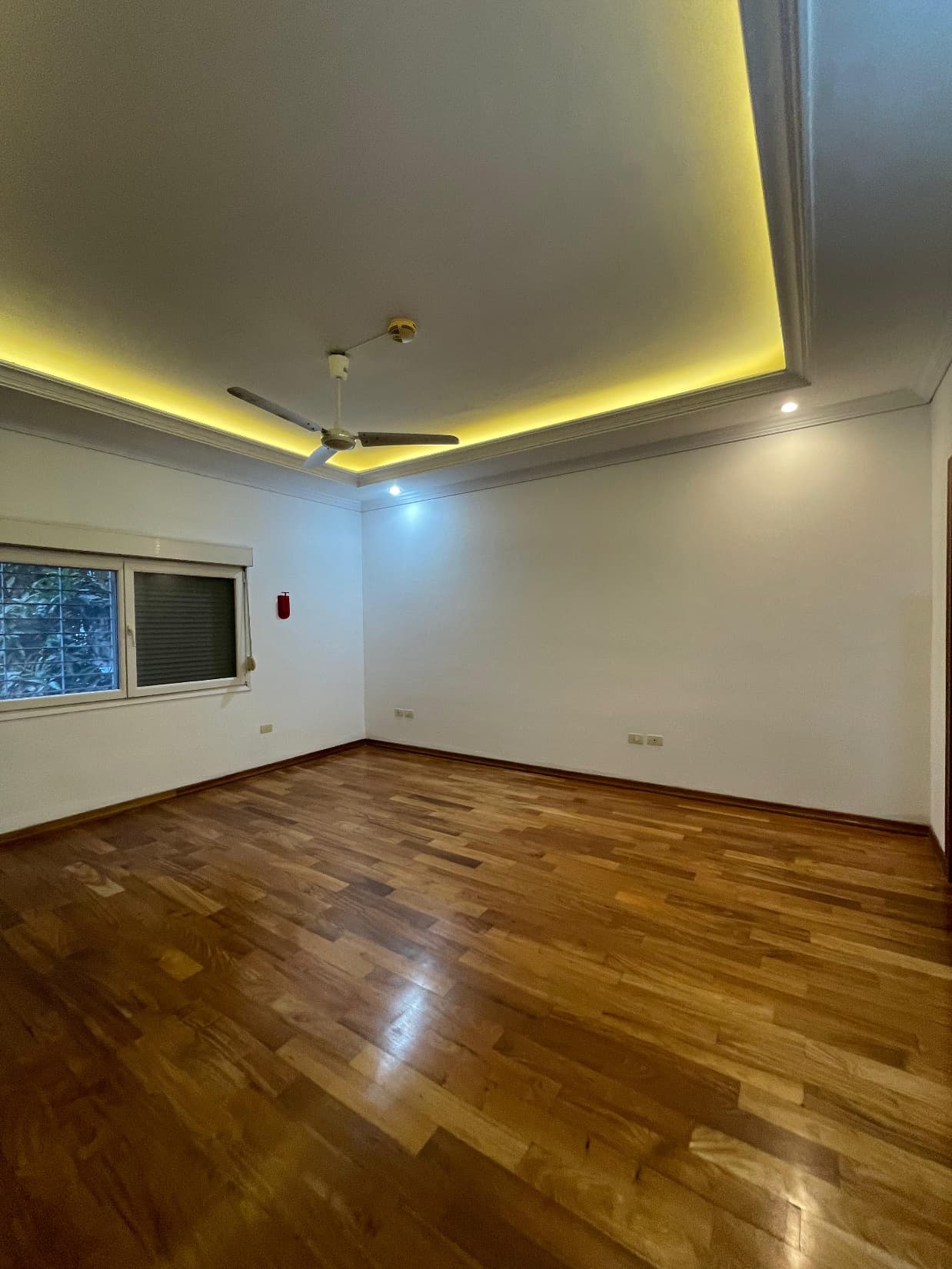 Villamorra en alquiler departamento de 4 dormitorios de 300 m2, foto 4