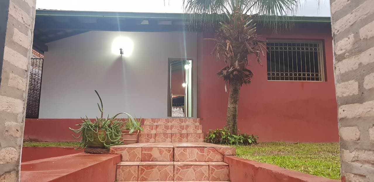 Vendo casa en lambare