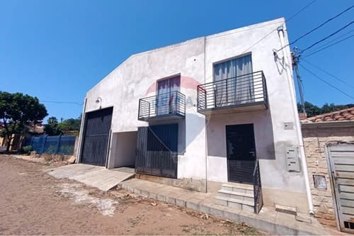 Deposito con vivienda y salon, foto 1