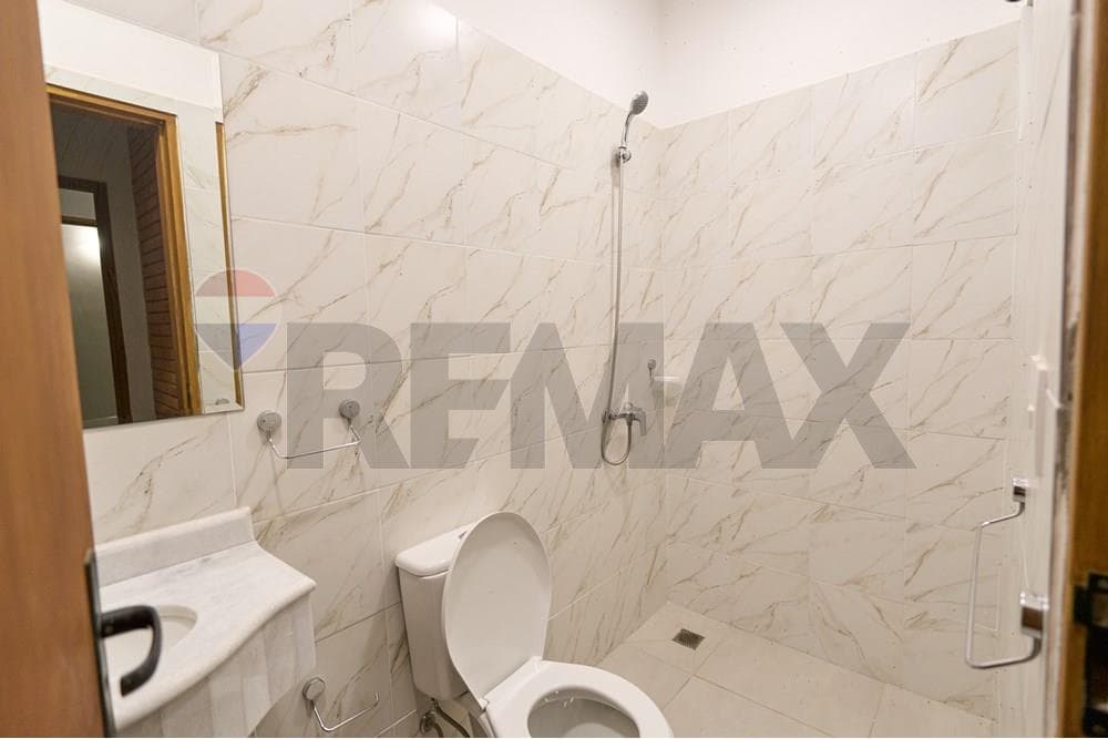 CASA PAREADA A ESTRENAR -Zona Shopping Mariscal Lopez, foto 2