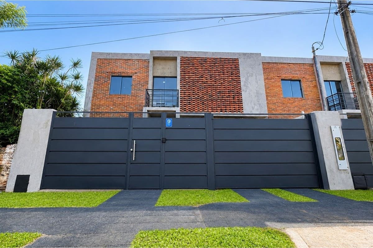 Excelente dúplex en cuarto barrio, Luque
