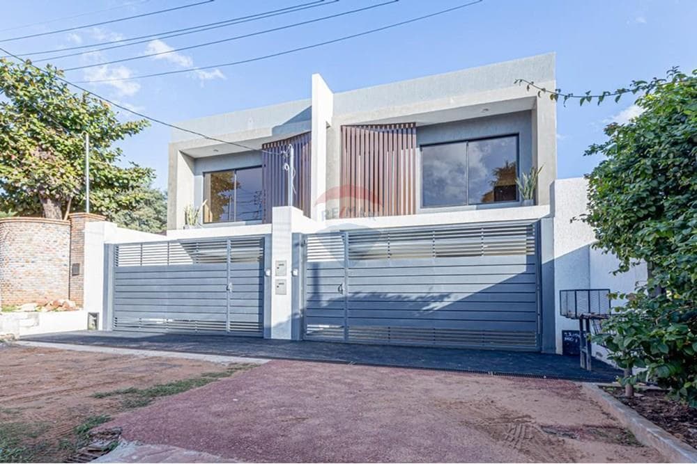 Vendo elegante y sofisticado dúplex zona Conmebol