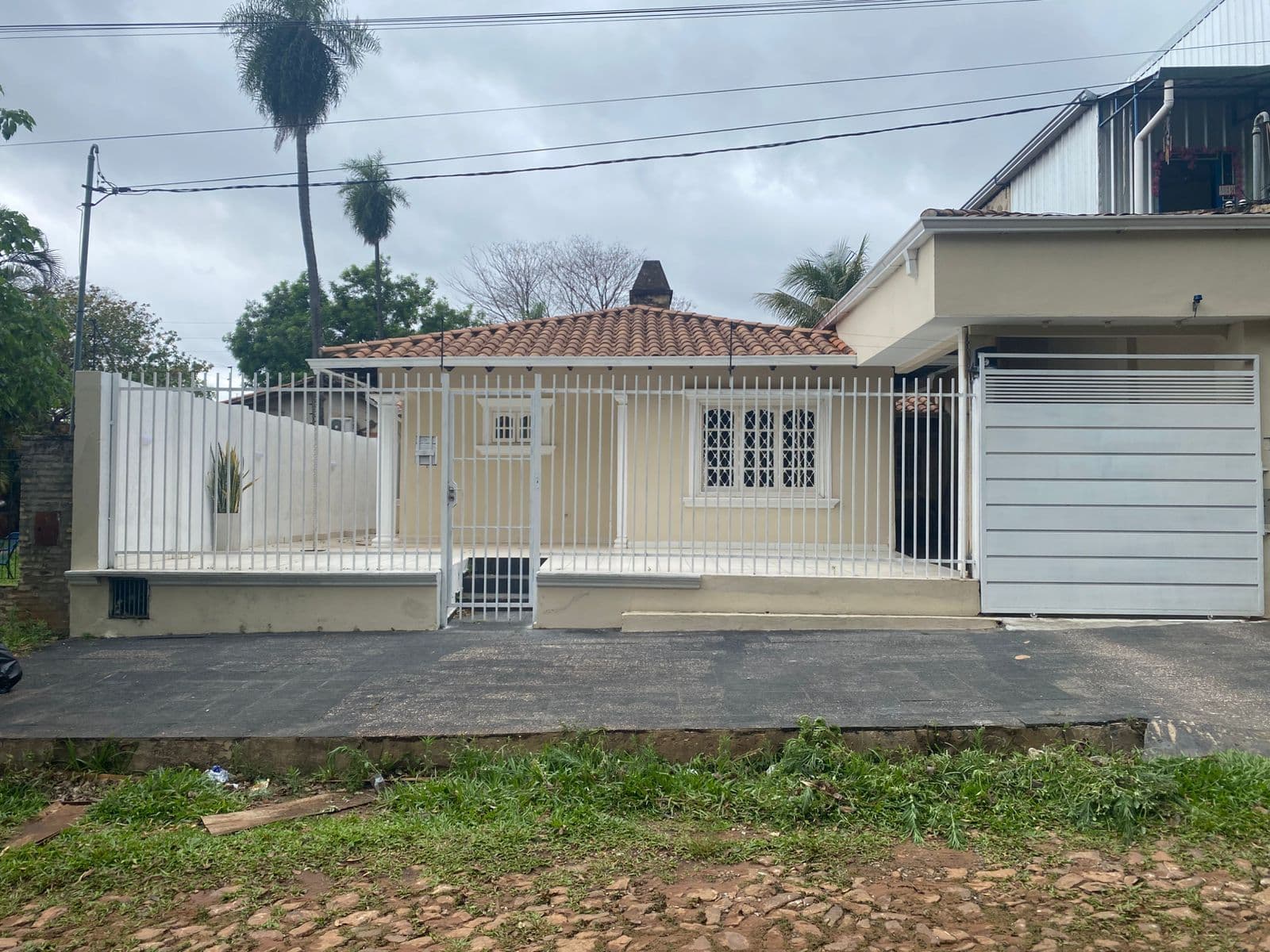 Vendo casa en Luque barrio campo grande