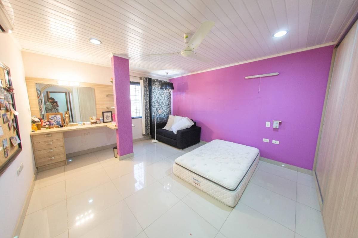 Vendo residencia en Fernando de la Mora zona sur