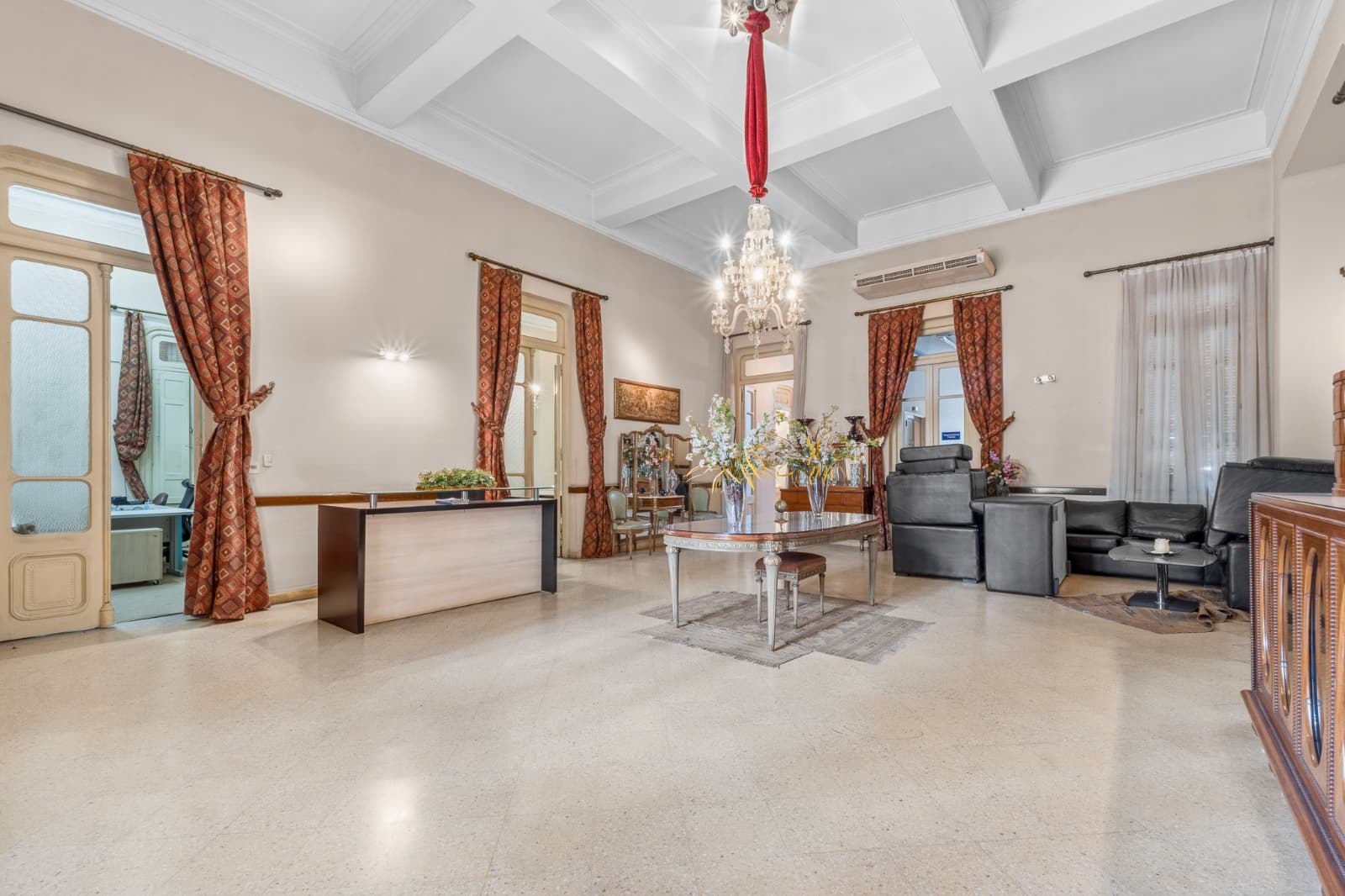 En alquiler amplio inmueble sobre avda. Mcal lópez, foto 2
